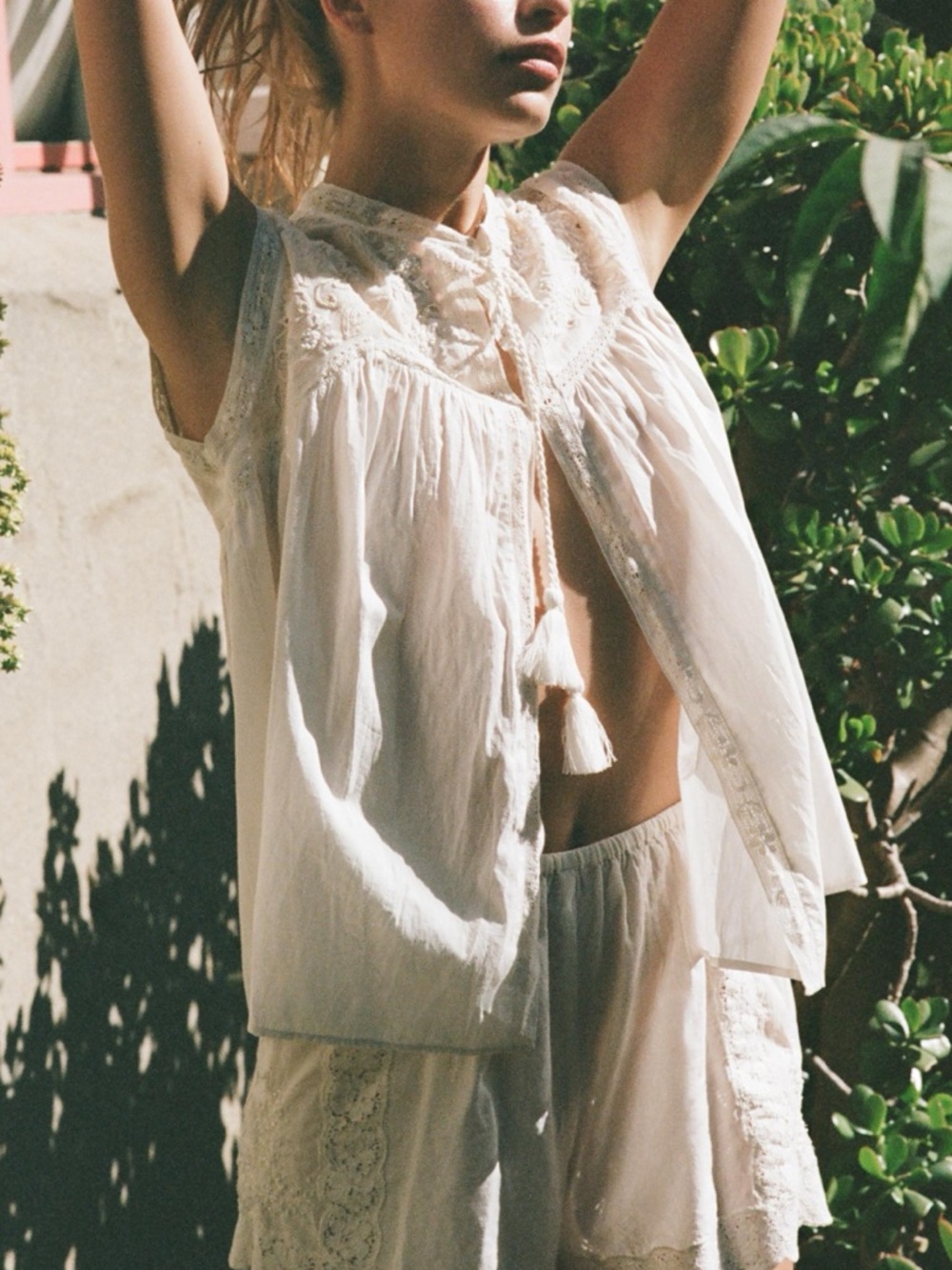 Zara Limited Edition Embroidered Lace Top NWT - Picture 1 of 6